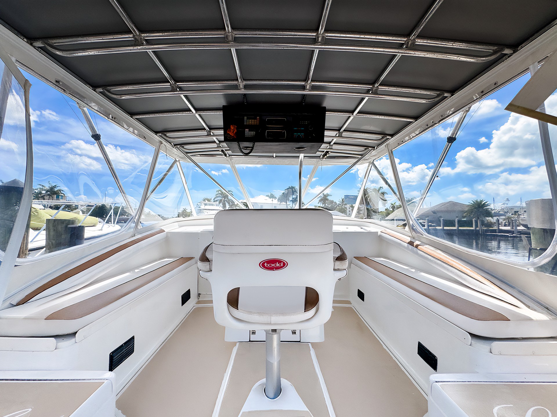 Yacht Photo 13